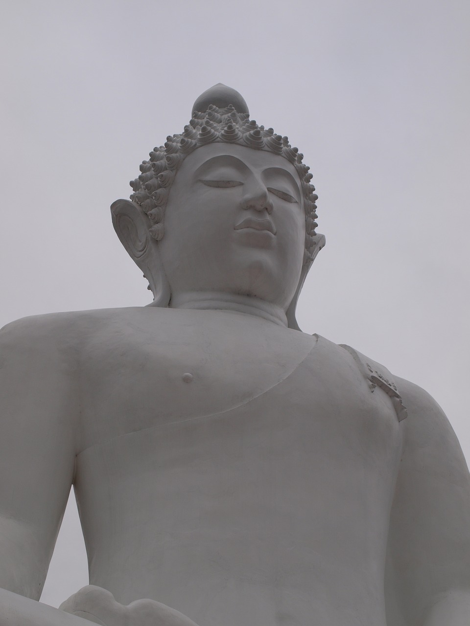 buddha statue chiang mai thailand free photo