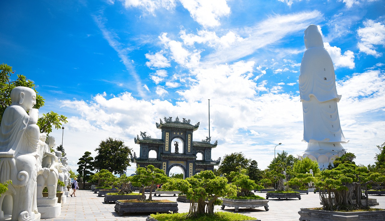 buddha statues vietnam the scenery free photo