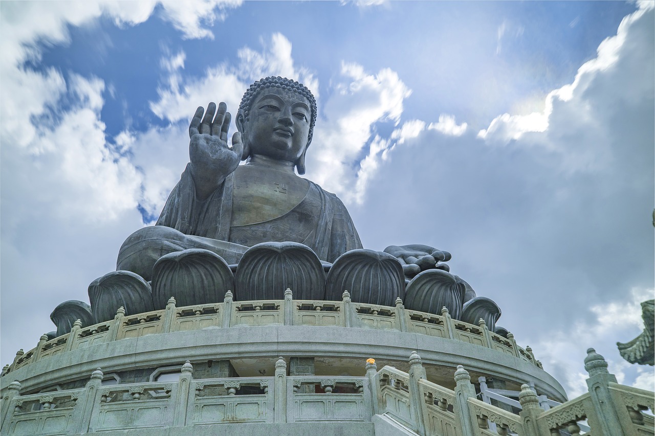 buddha statues  zen  china free photo
