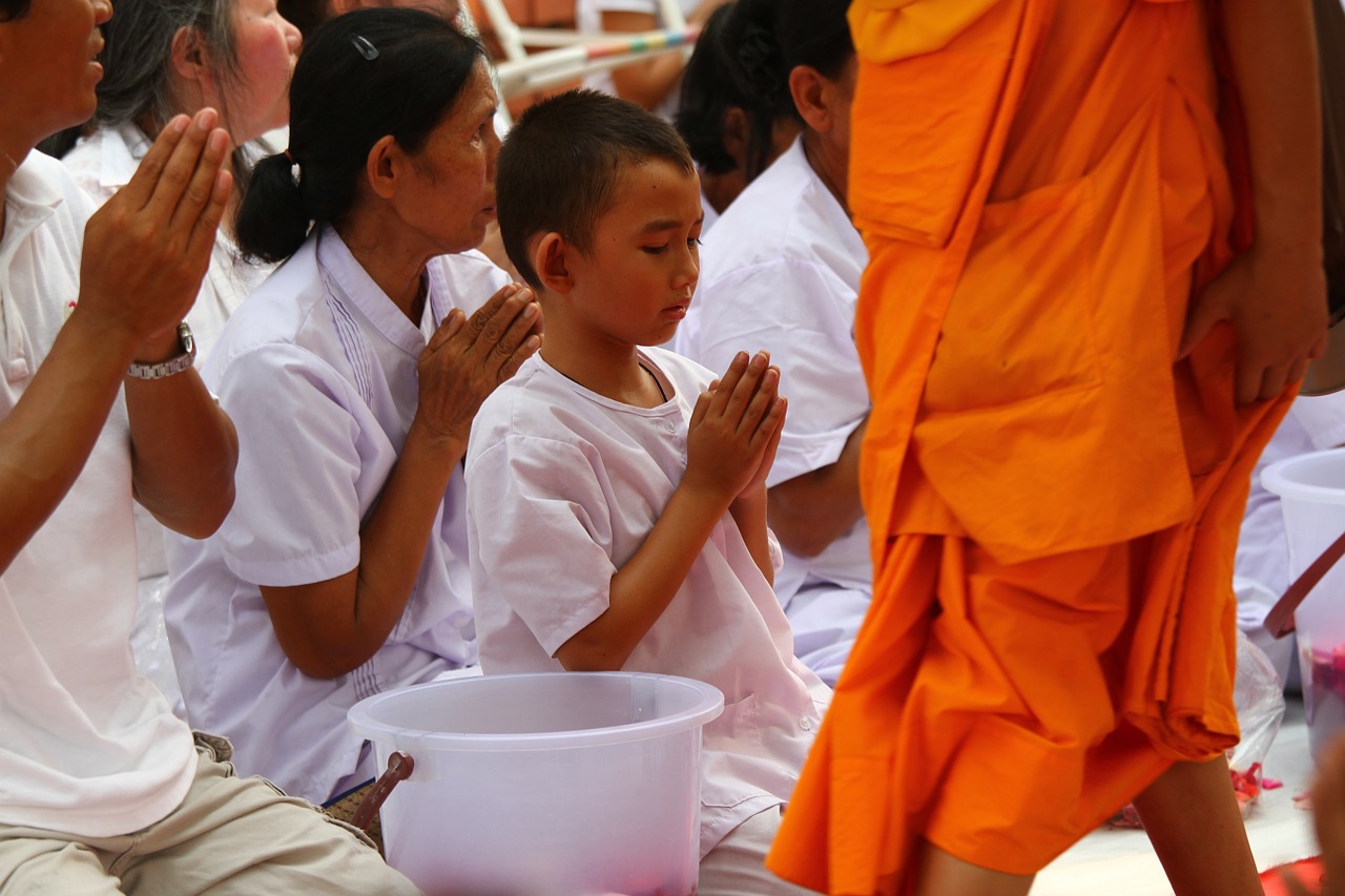 buddhists monks meditate free photo