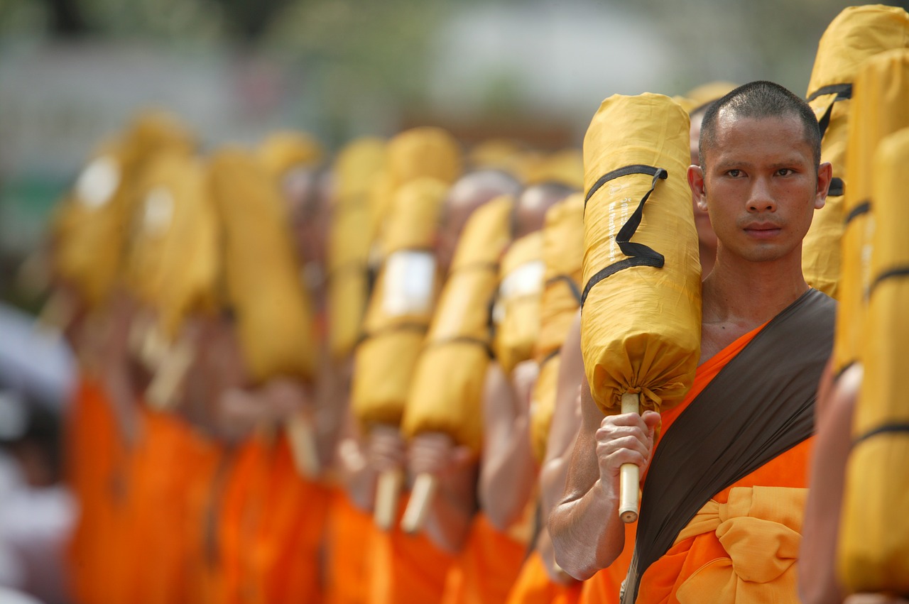 buddhists monks orange free photo