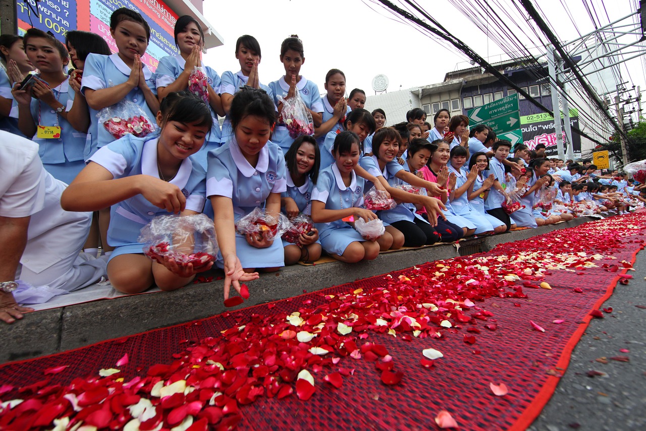 buddhists rose petals ceremony free photo