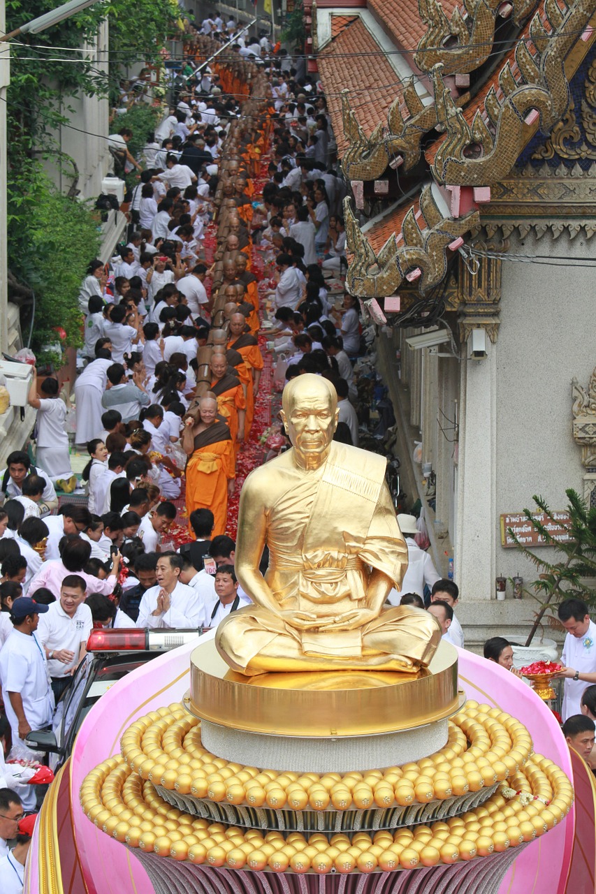 budha monk gold free photo