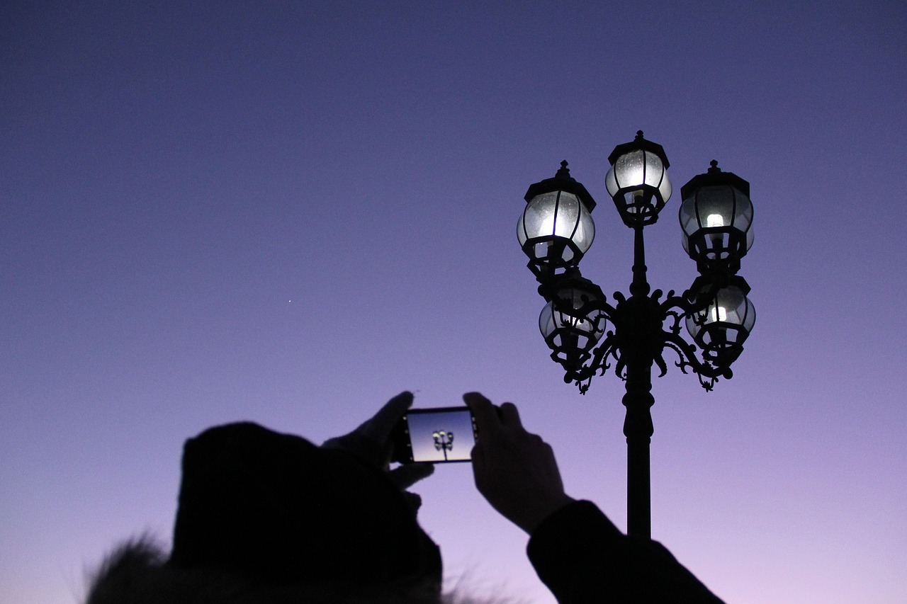 buerjin street lamp night view free photo