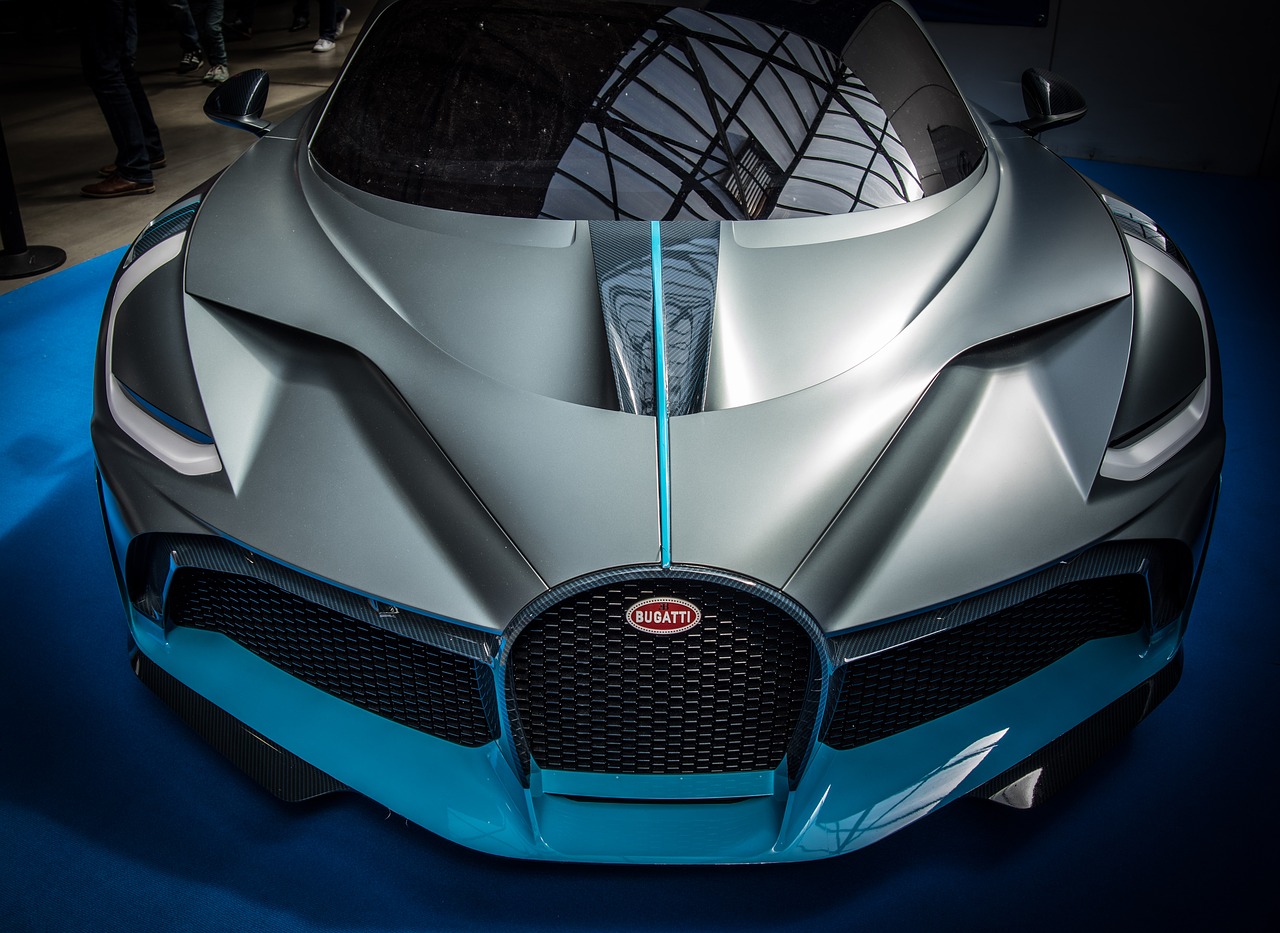 bugatti  divo  sports car free photo