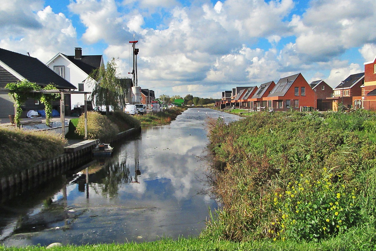 build  netherlands  architecture free photo