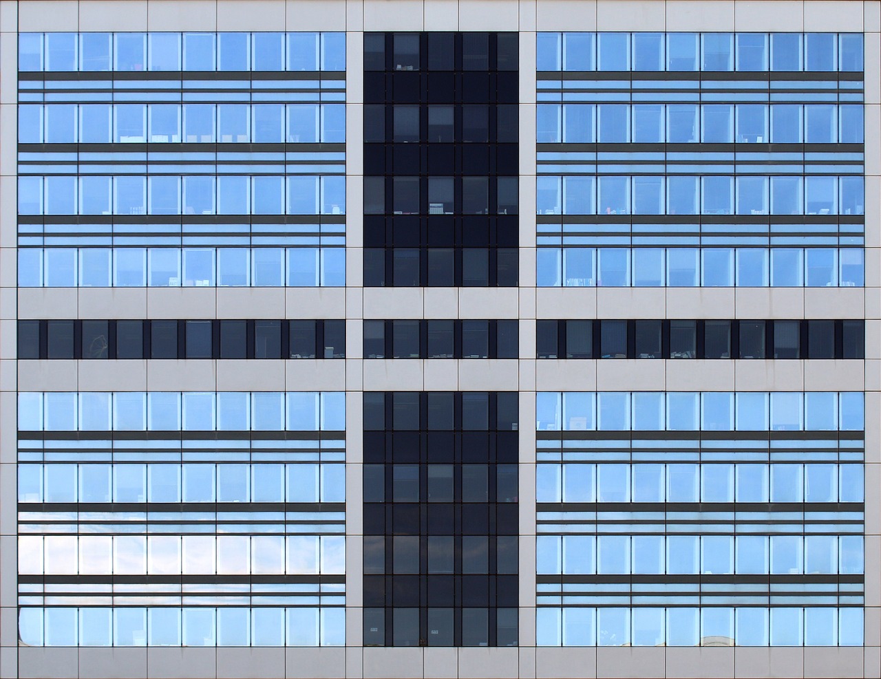 building windows symmetry free photo