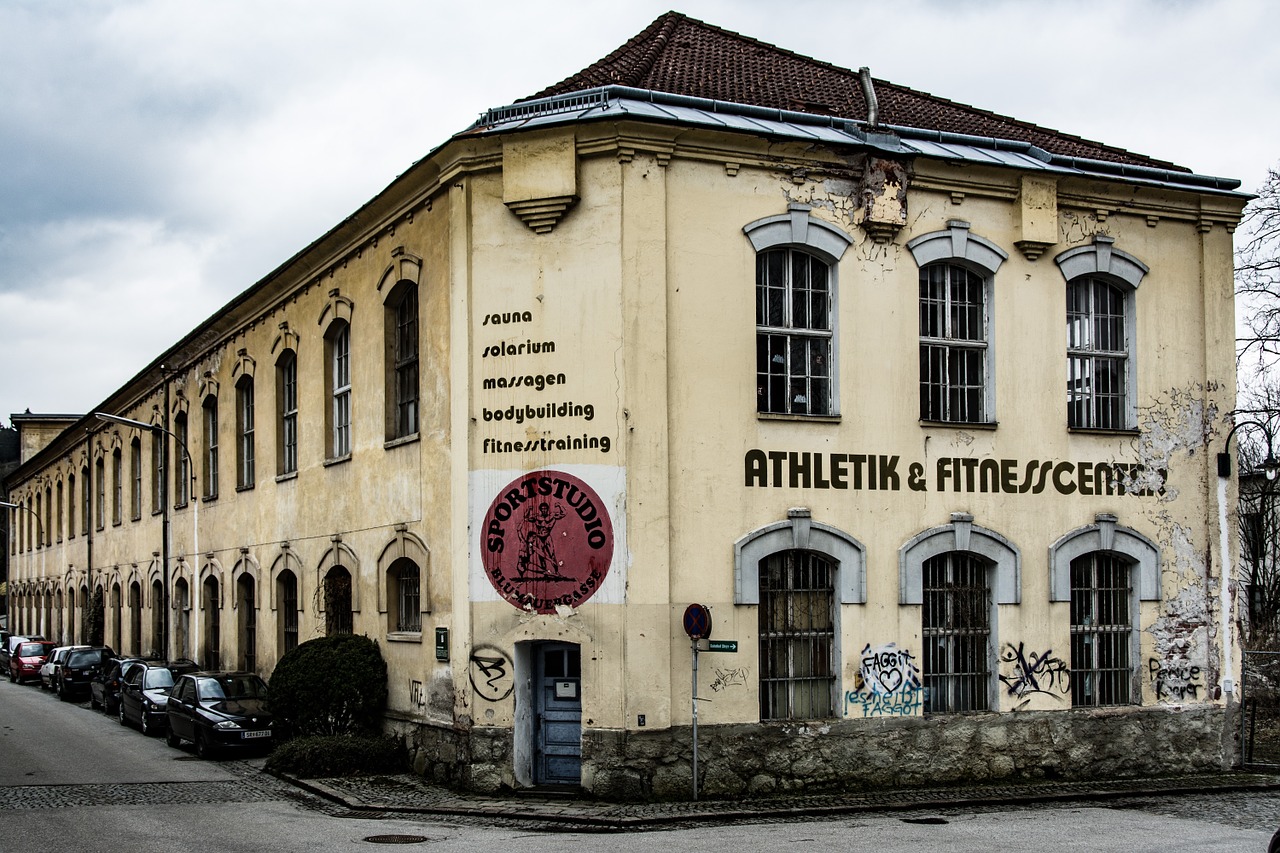 building fitness center go to waste free photo