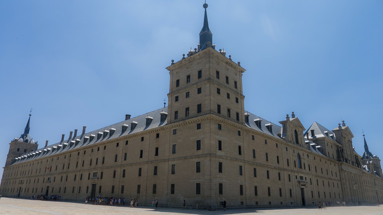 building architecture monument free photo