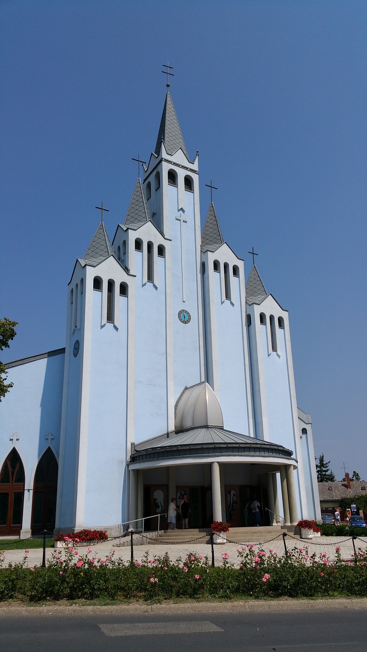 building church skyline free photo