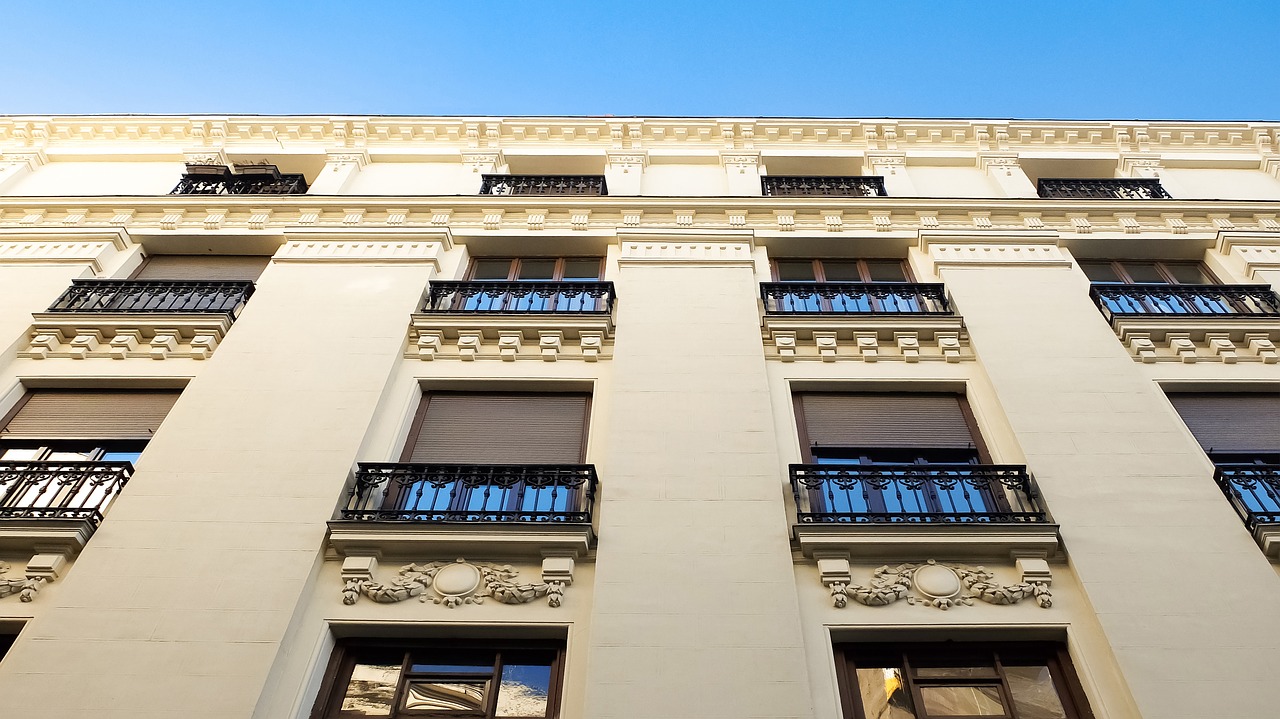 building facade madrid free photo