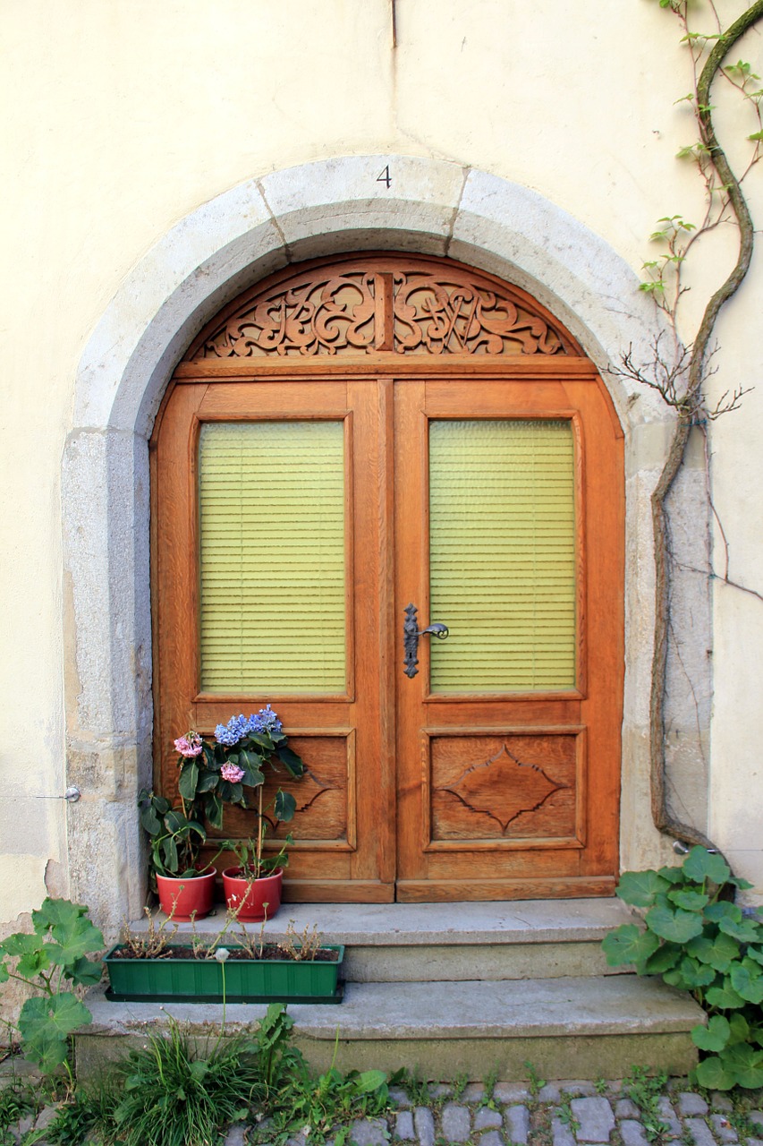 building home door free photo