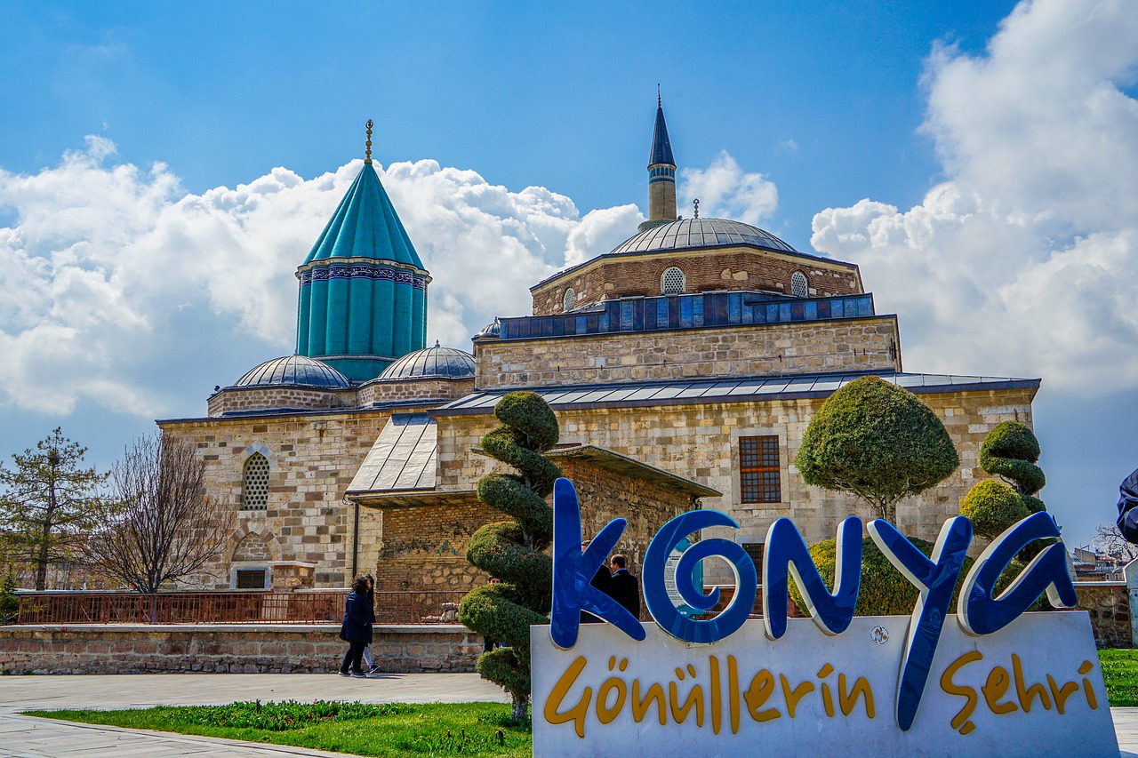 building konya blue sky free photo