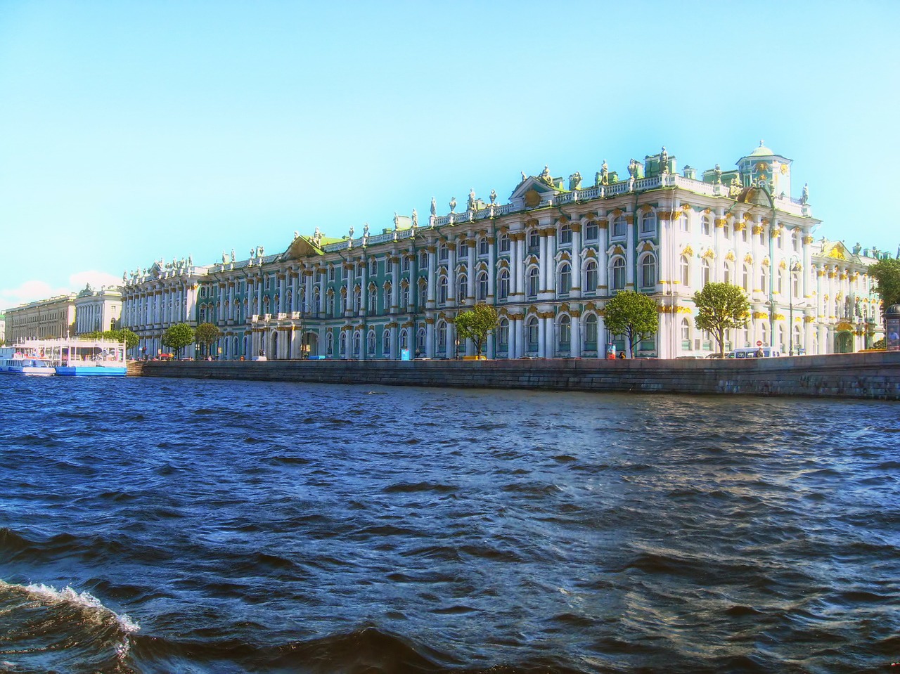 building winter palace river free photo