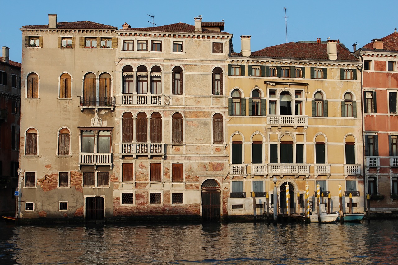 building italy venice free photo