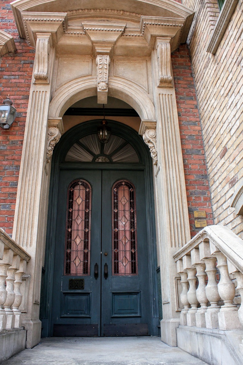 building the entrance door free photo