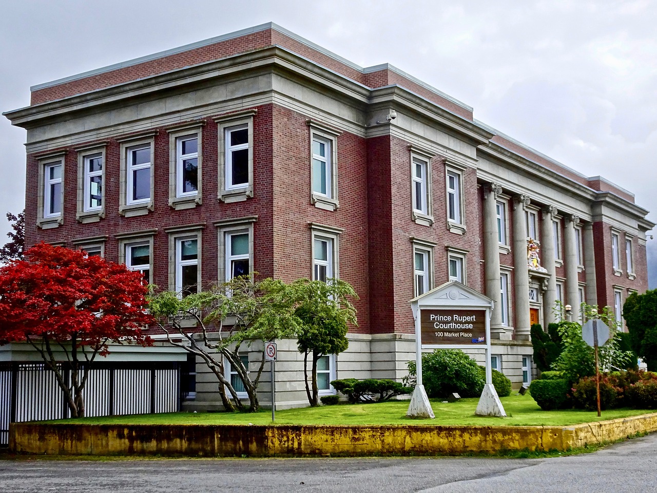 building  formal  courthouse free photo