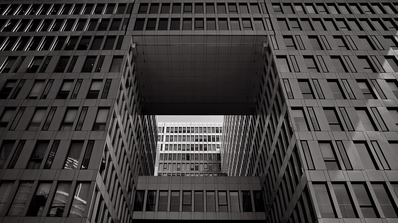 building  black and white  geometry free photo