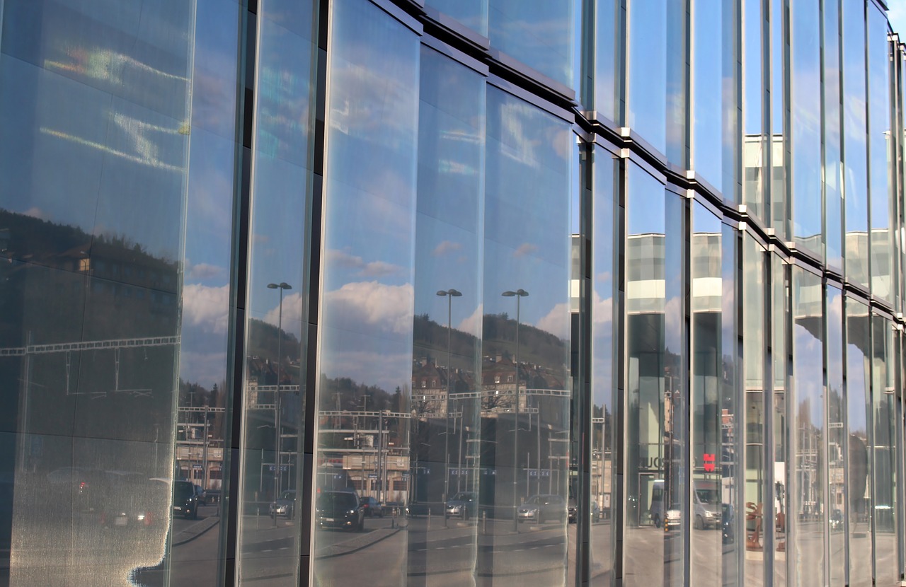 building facade glass free photo