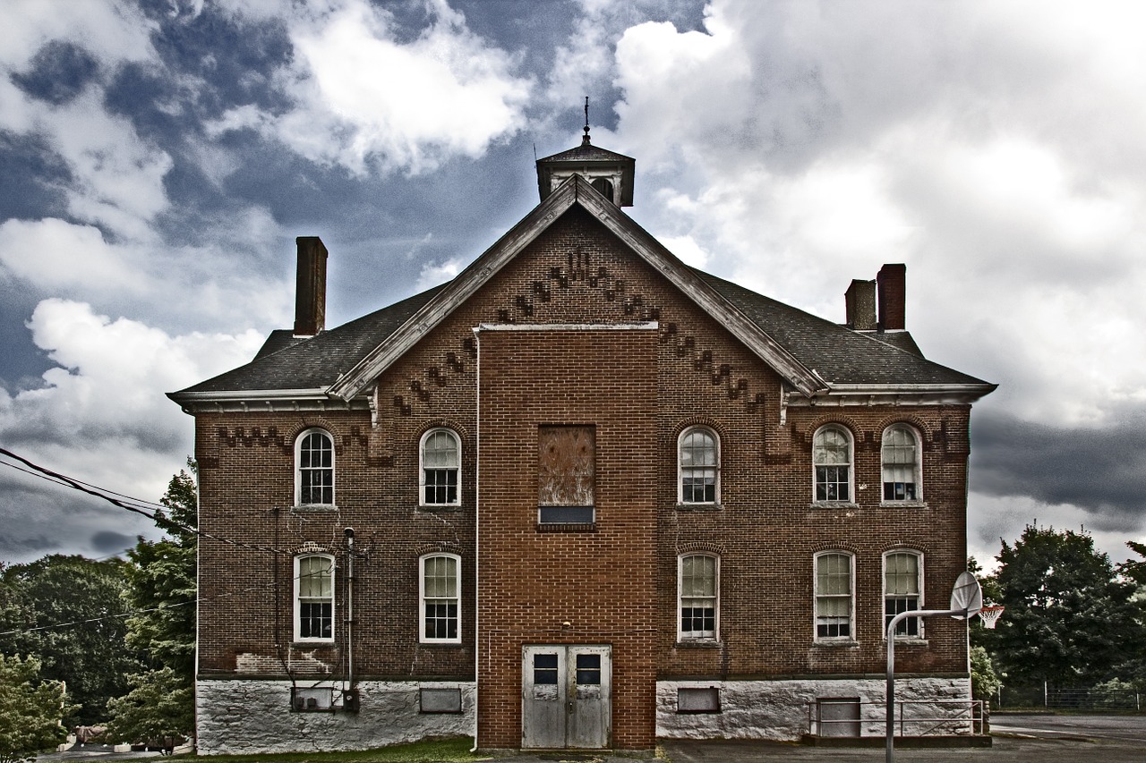 building old building brick building free photo