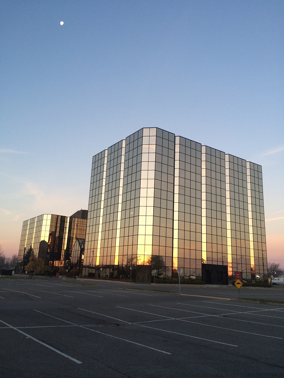 building reflection glass free photo