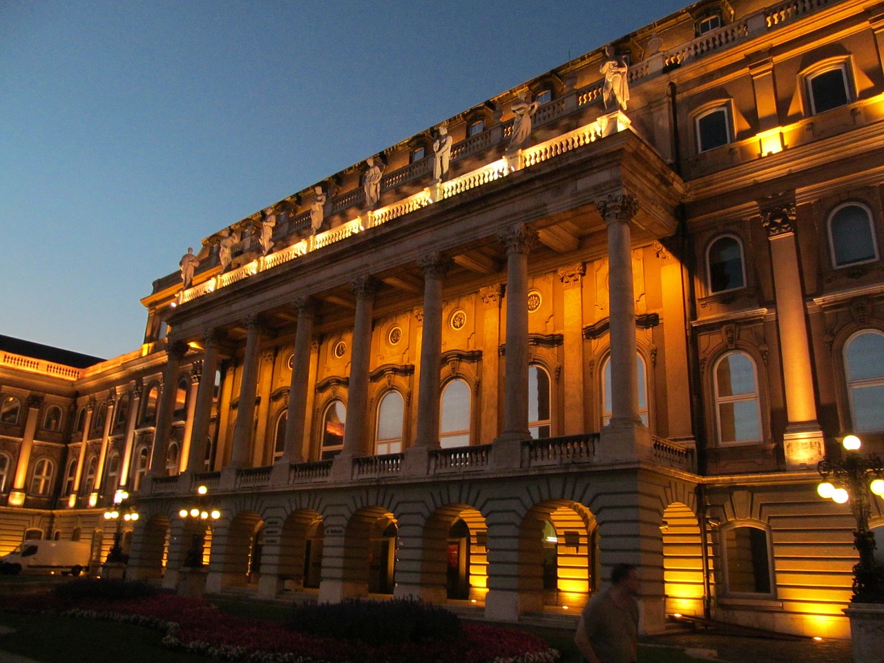 building budapest sunset free photo