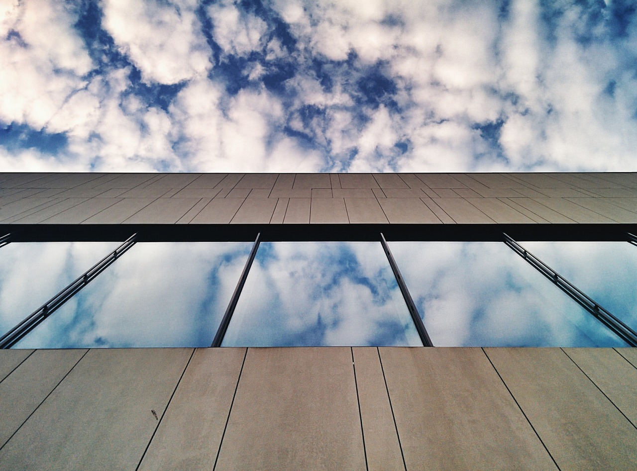 building window sky free photo