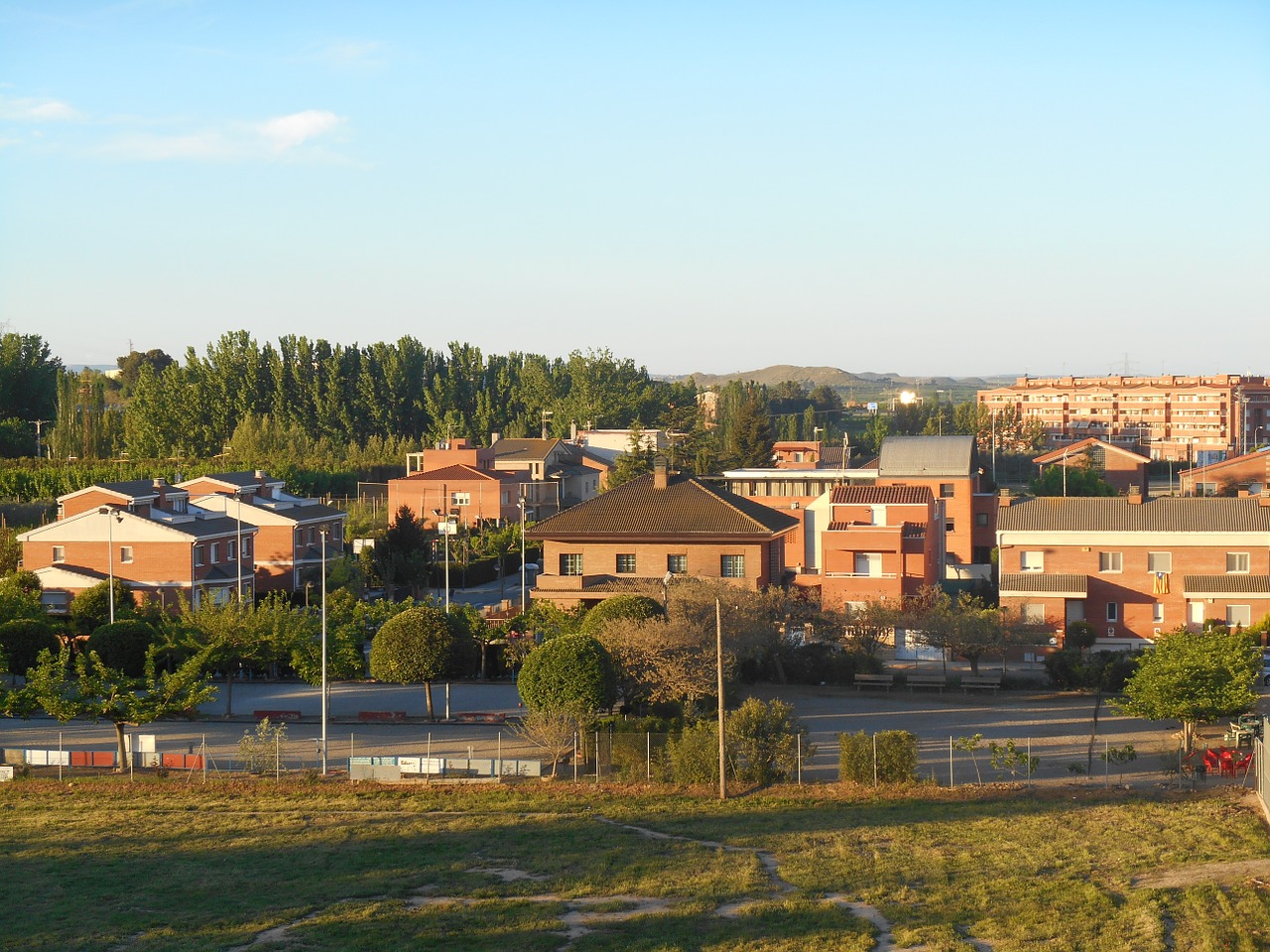 buildings houses architecture free photo