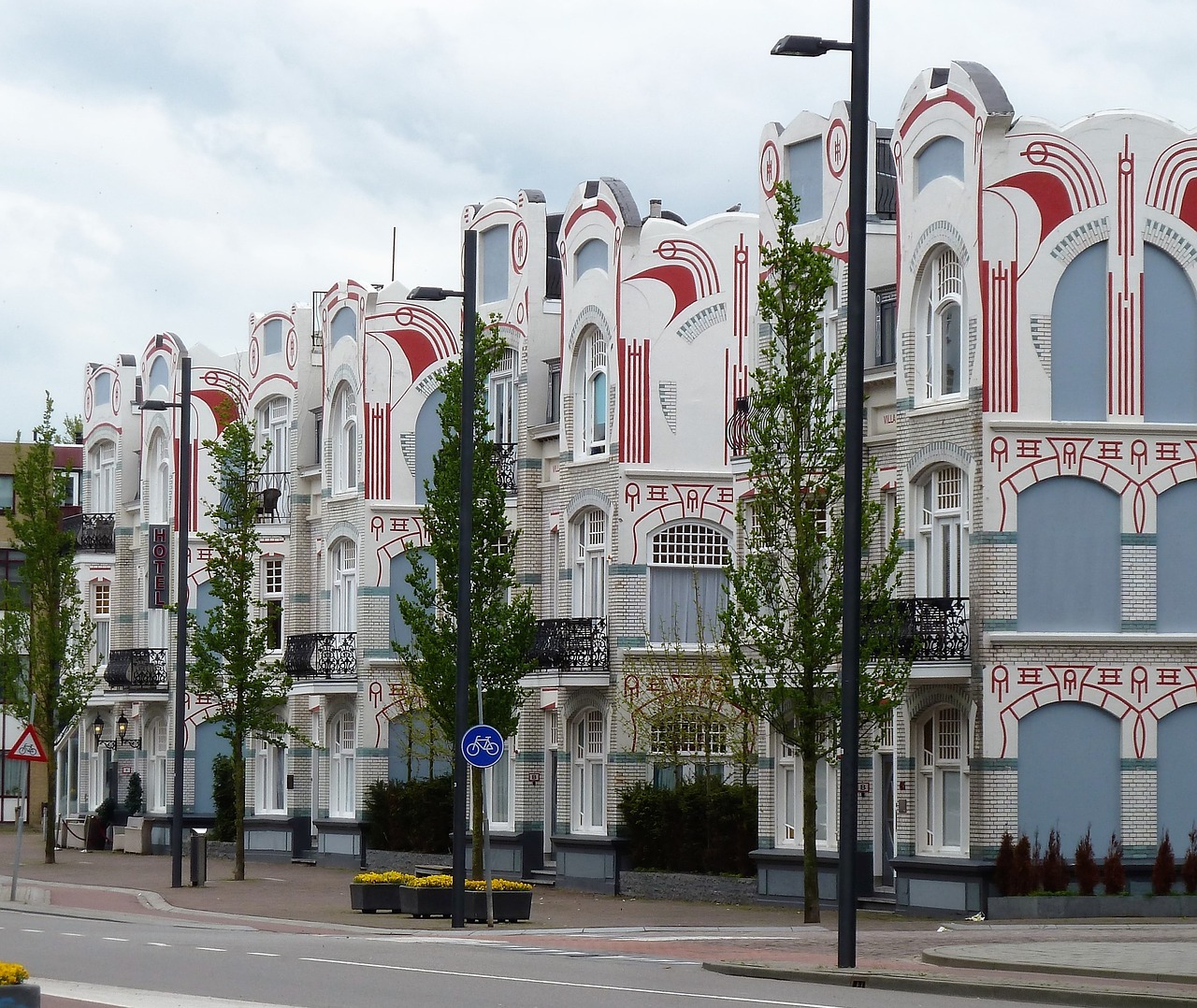 buildings architecture street scene free photo