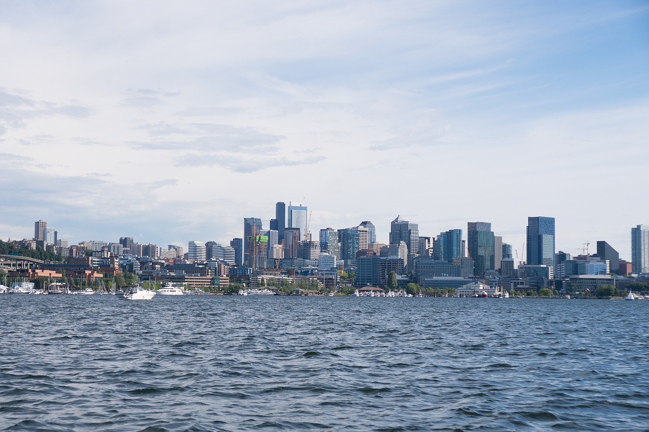 buildings sea ship free photo