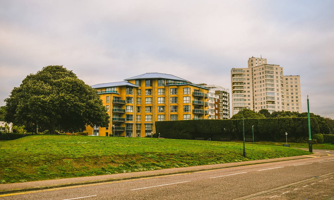 buildings  architecture  modern free photo