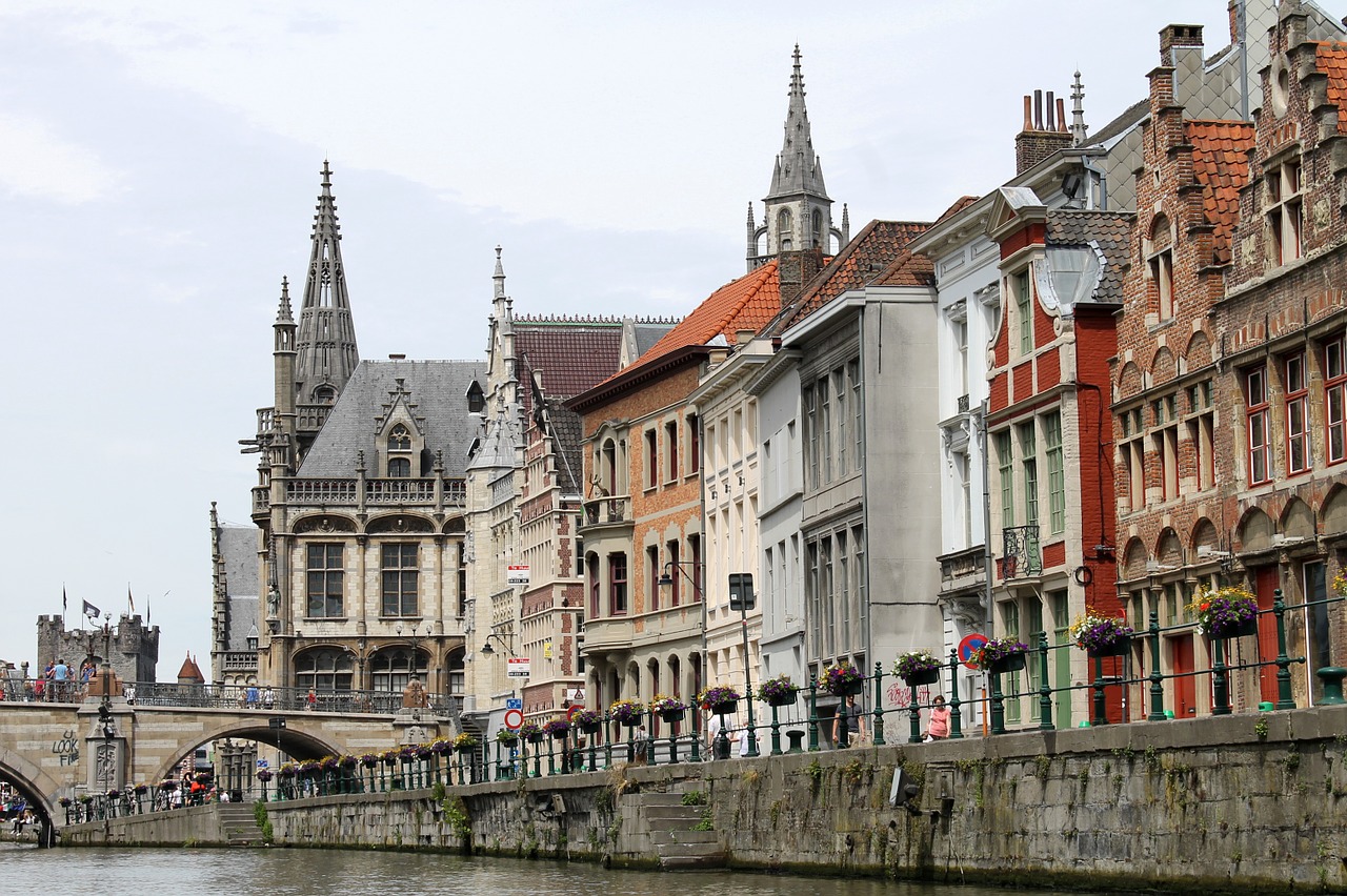 buildings architecture monument free photo