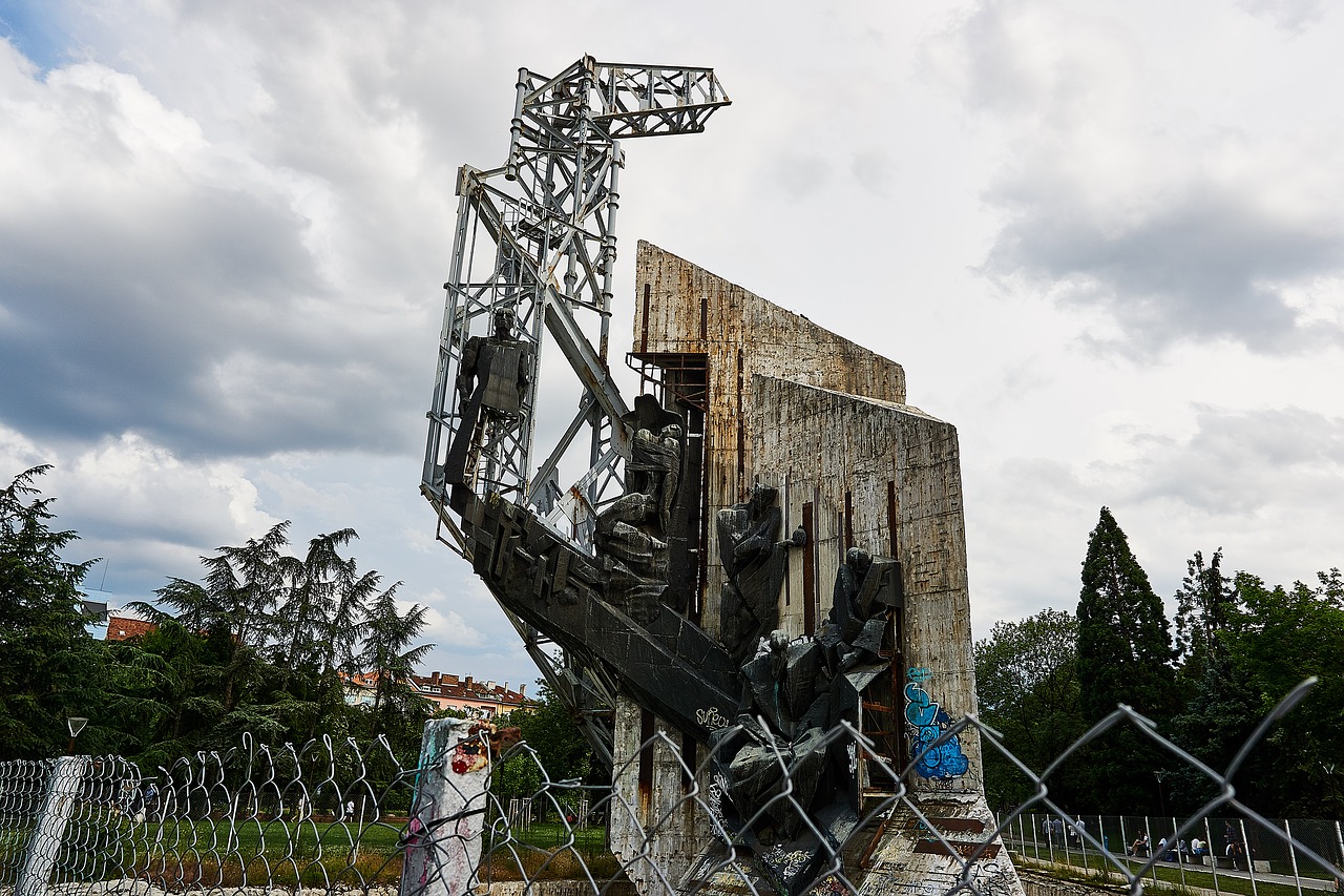 bulgaria sofia sculpture free photo