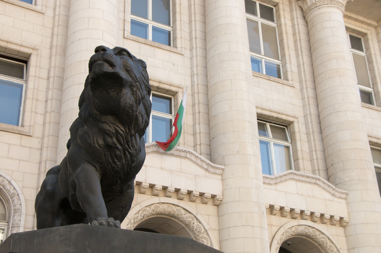 bulgaria the statue of lion free photo