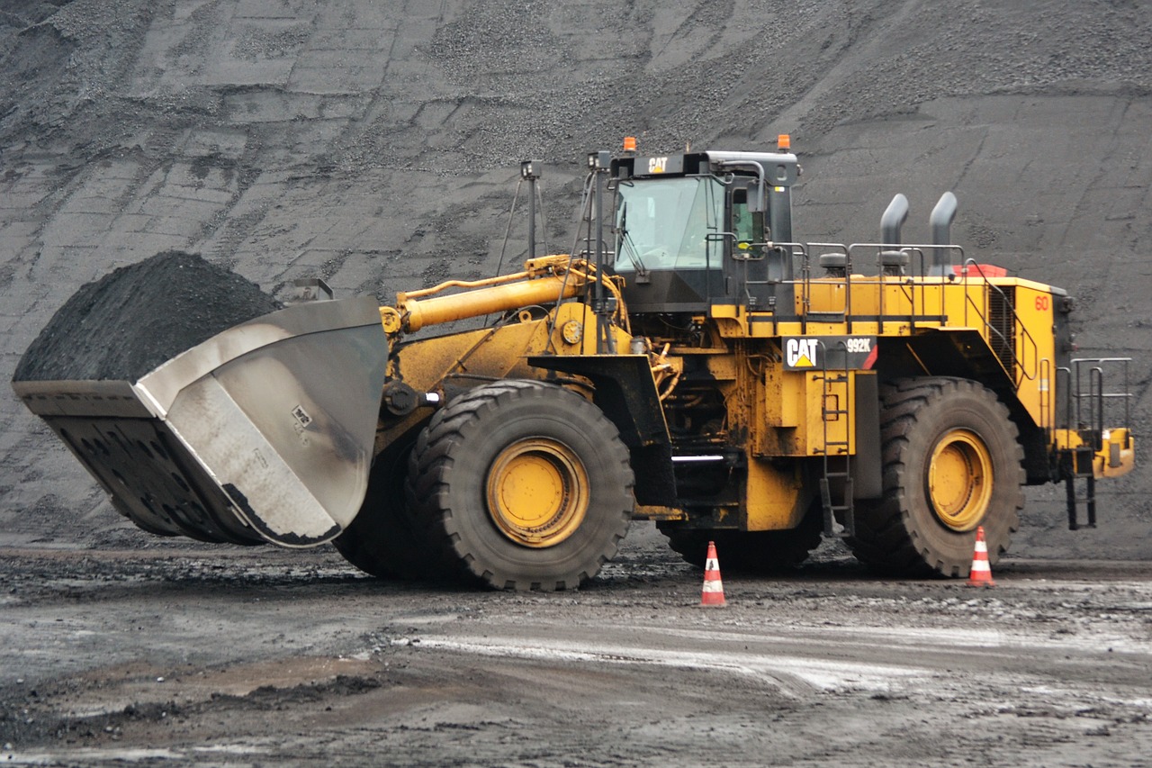 bulldozer coal maasvlakte free photo