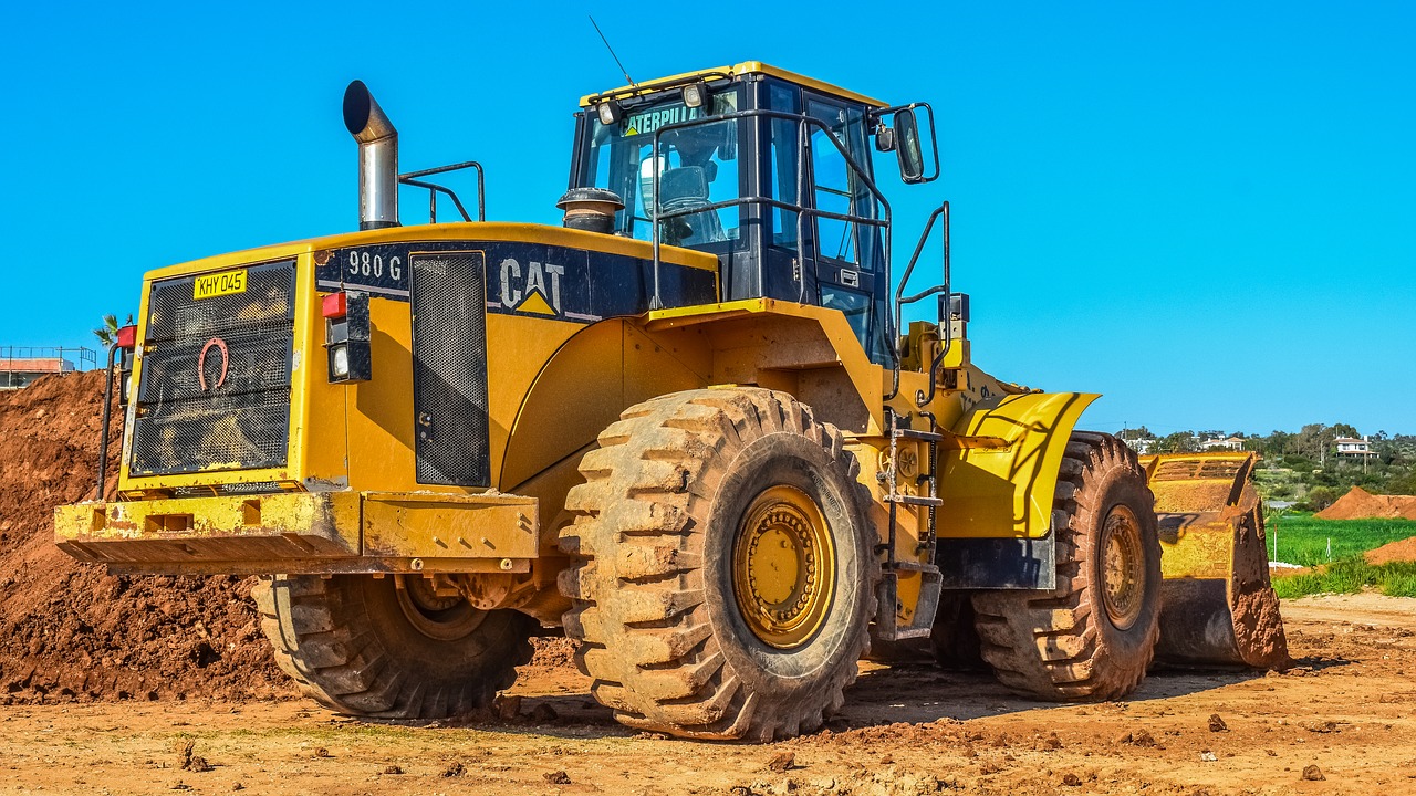 bulldozer  heavy machine  equipment free photo