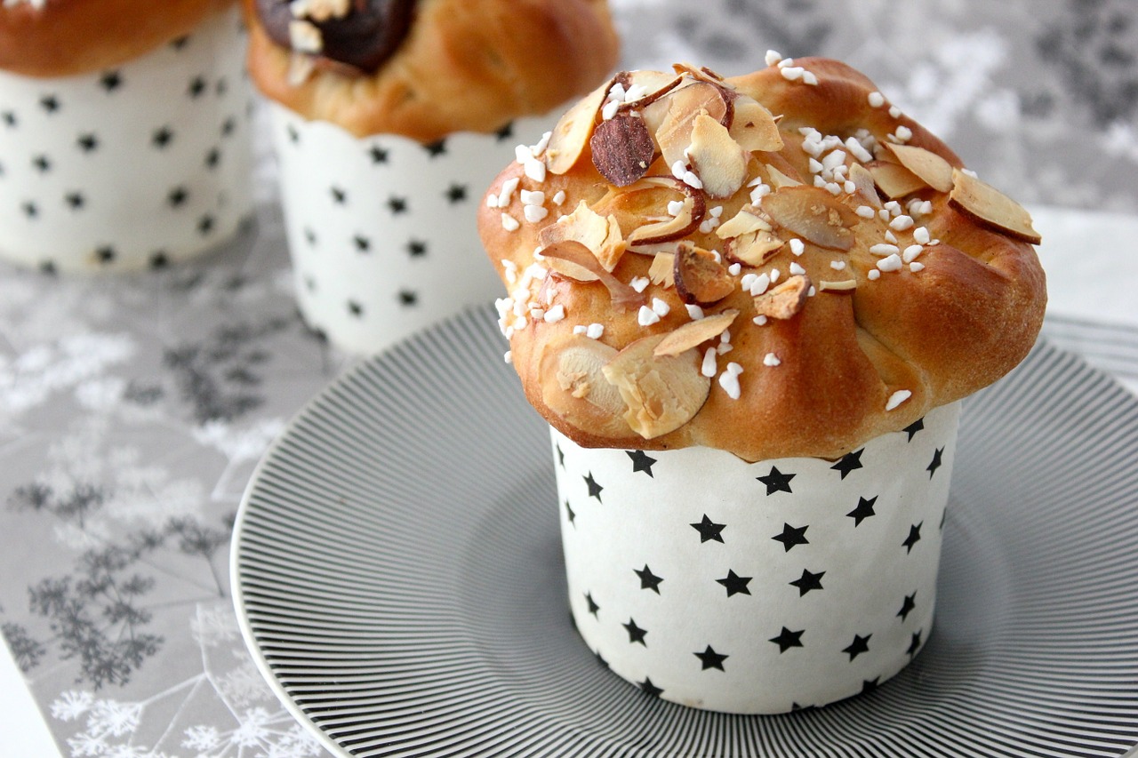 bun muffins batch free photo