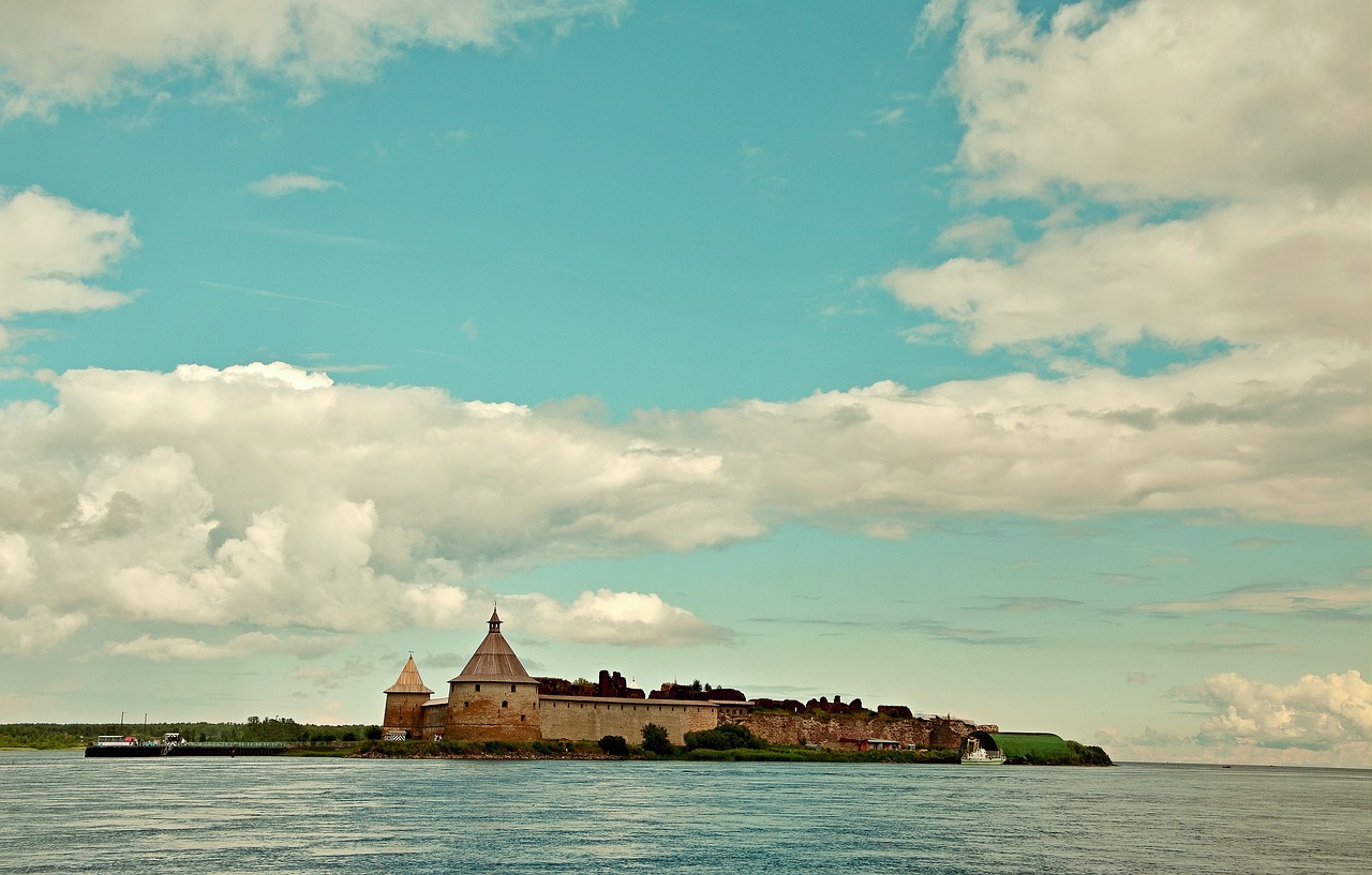 burg  insel  island free photo