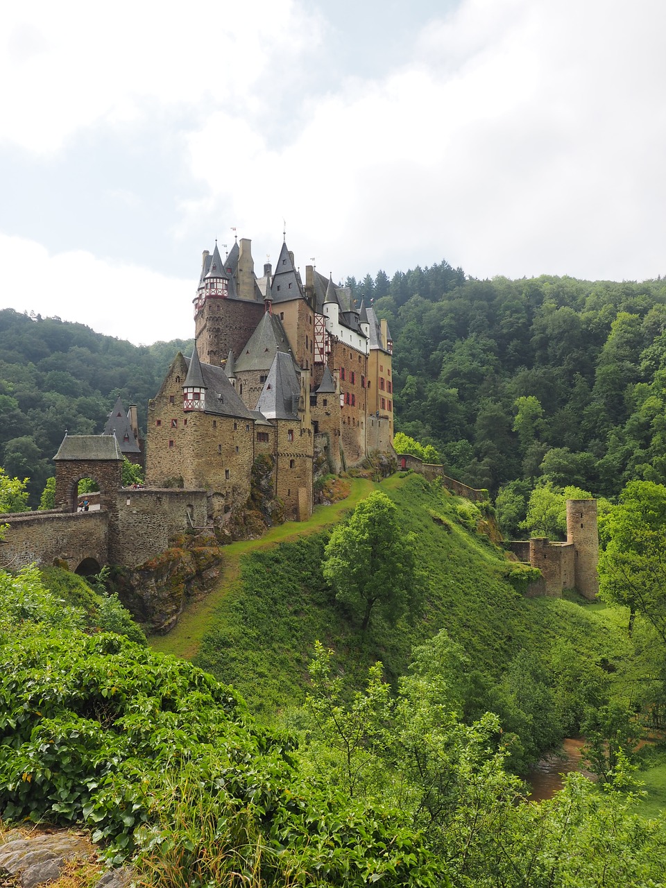 burg eltz castle middle ages free photo