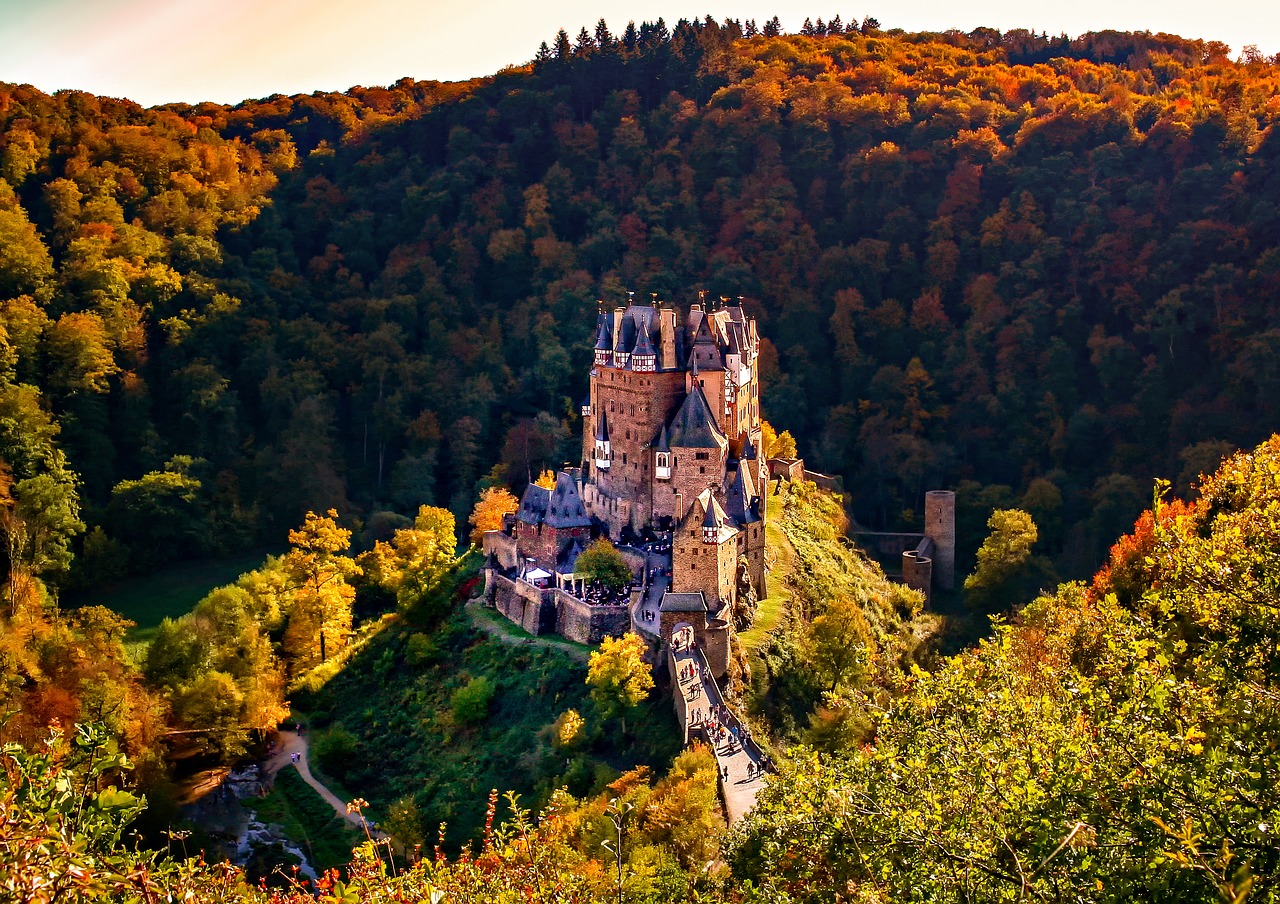 burg eltz  sachsen  places of interest free photo