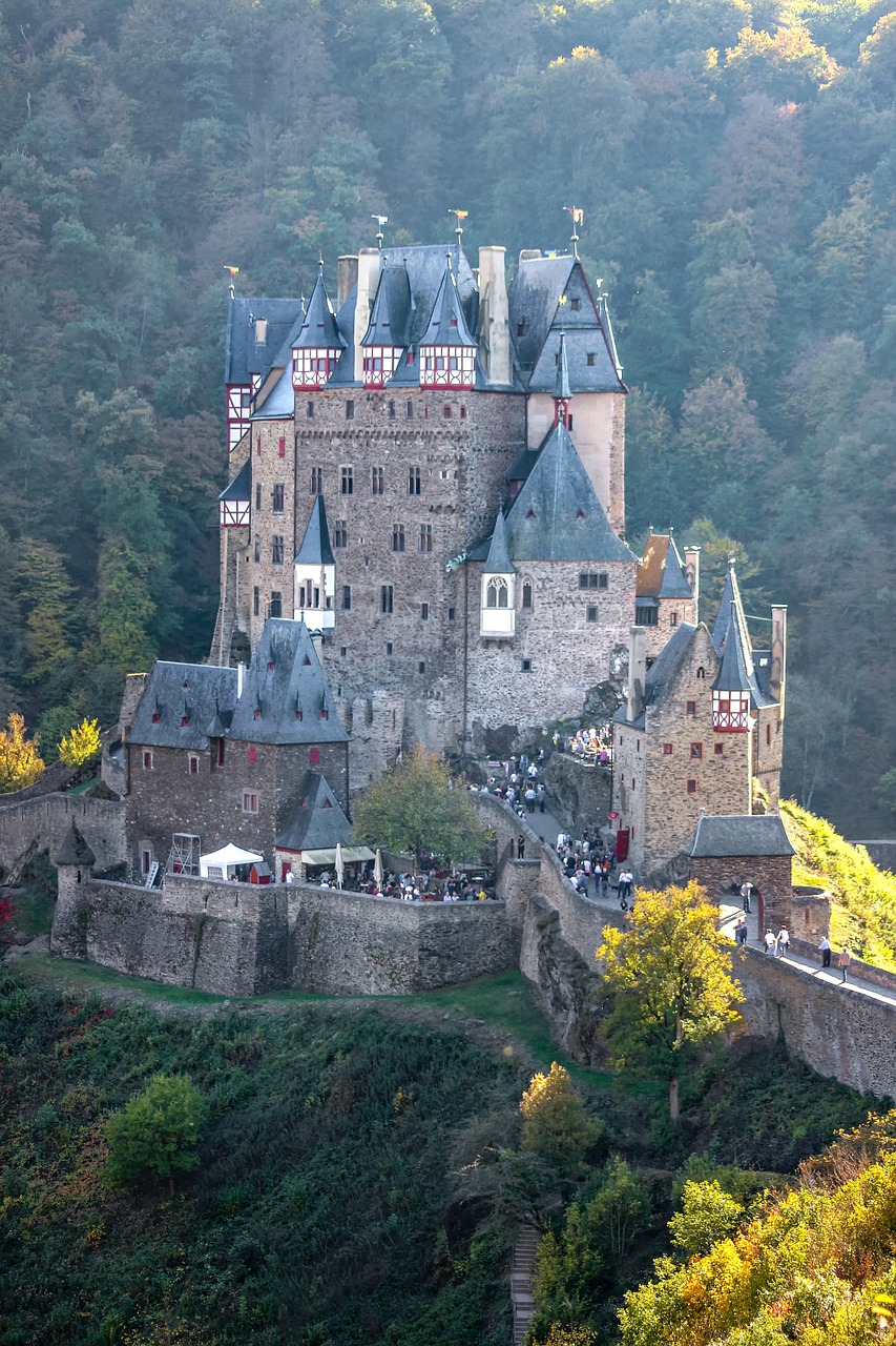 burg eltz  sachsen  places of interest free photo