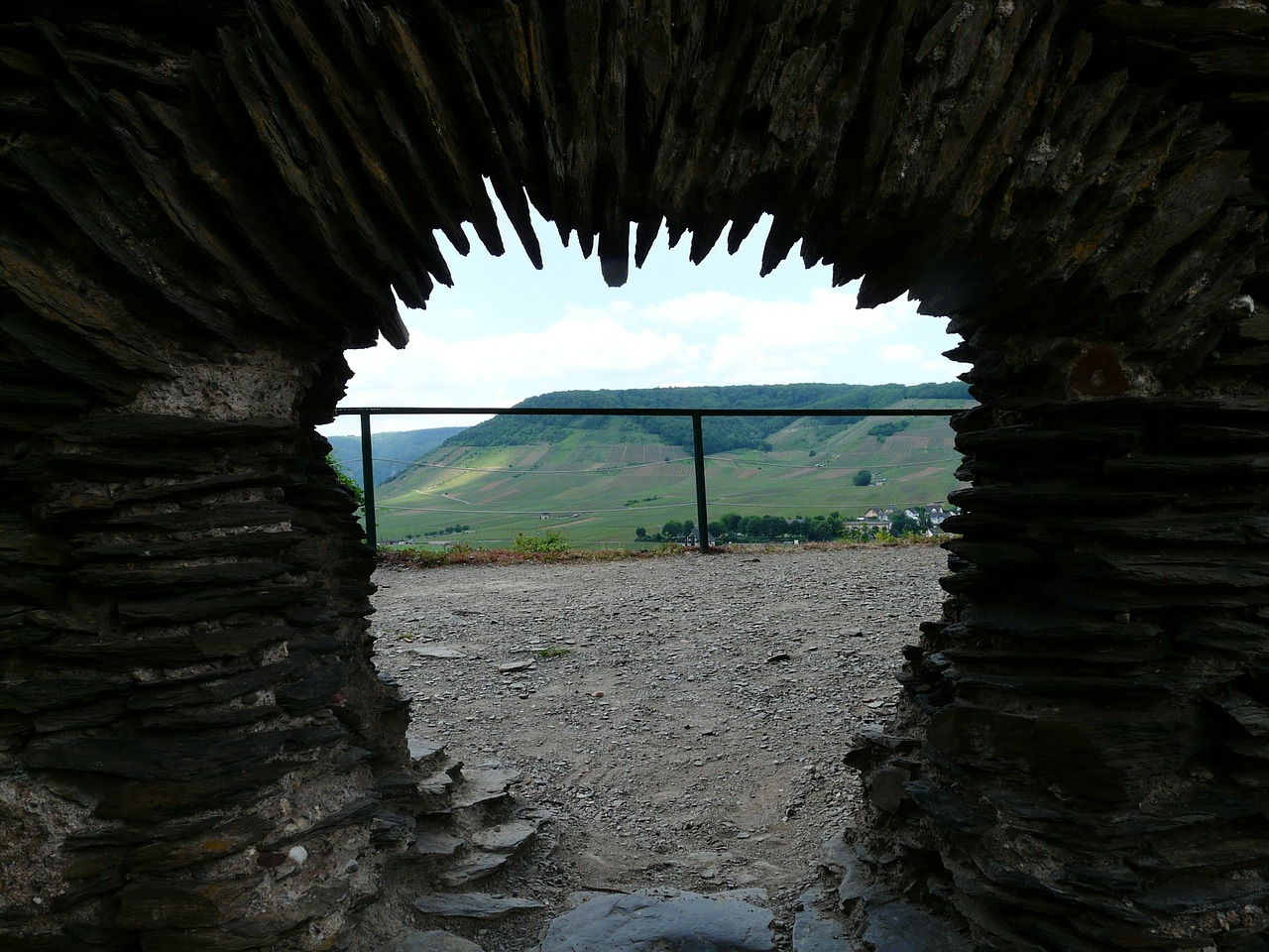 burg metternich castle ruin free photo