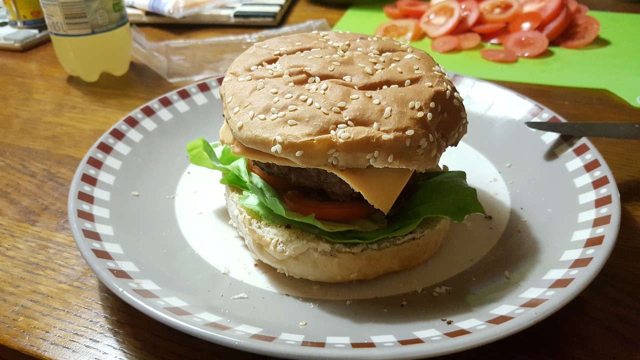 burger cheeseburger hamburger free photo