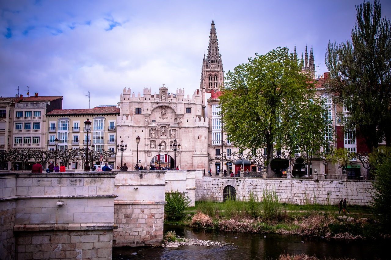 burgos gate old free photo