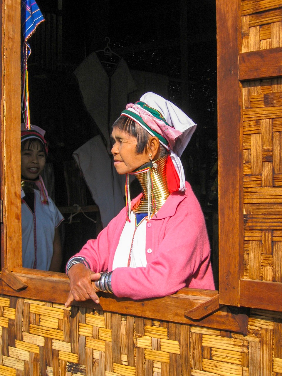 burma woman extended neck free photo