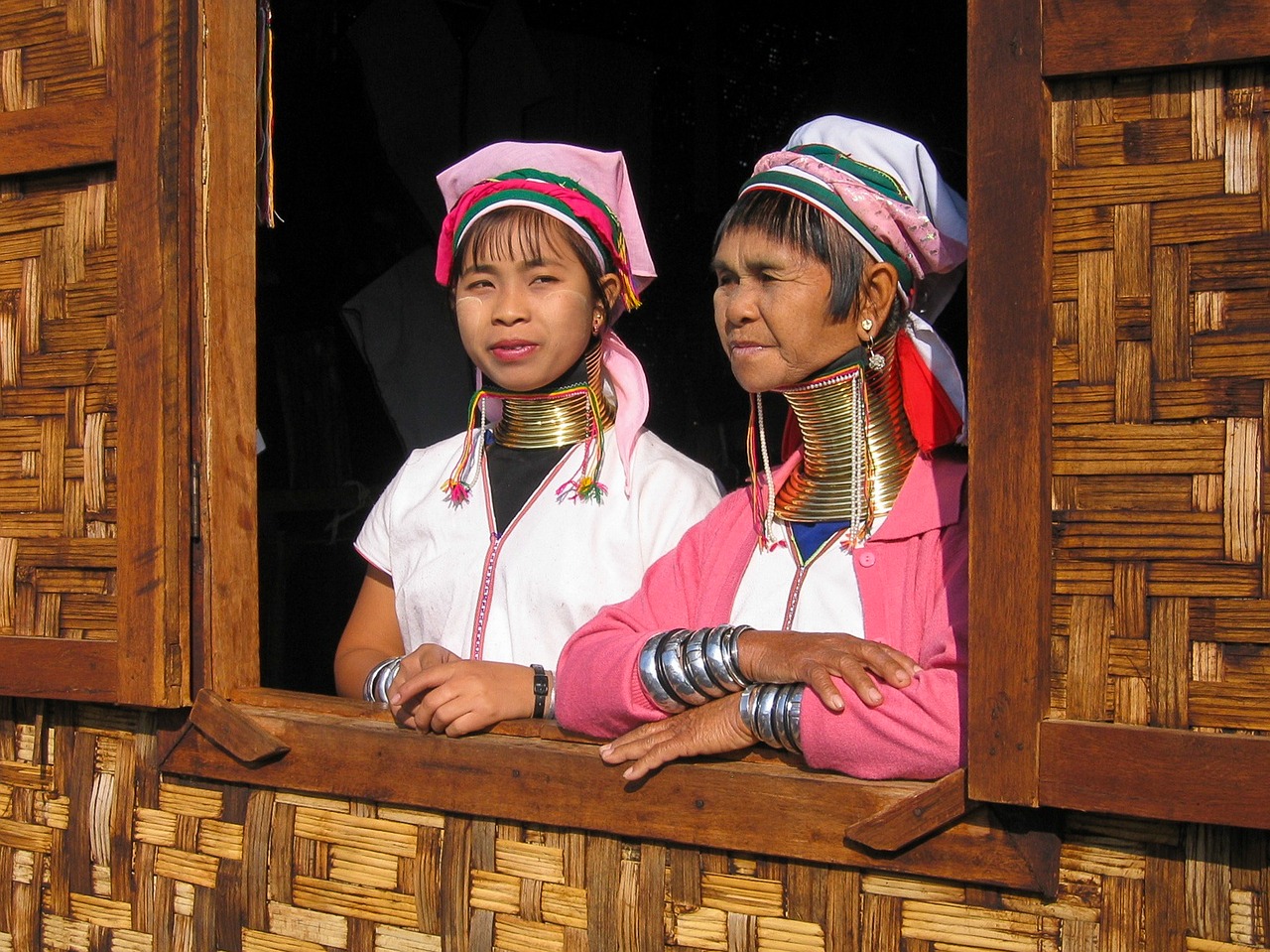 burma woman extended neck free photo