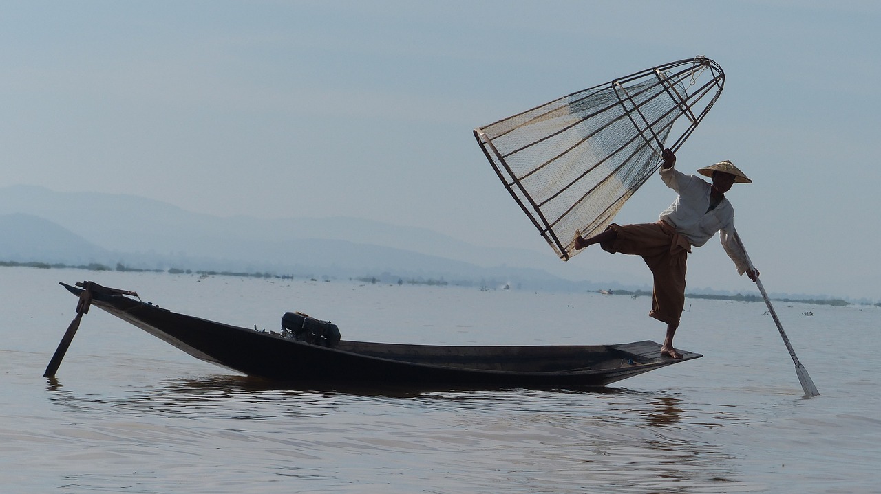 burma lake inle fisherman free photo