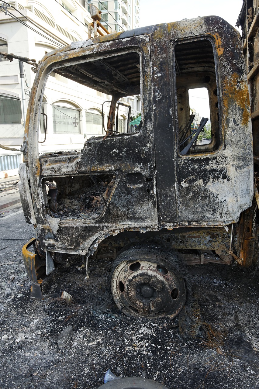 truck burnt damage free photo