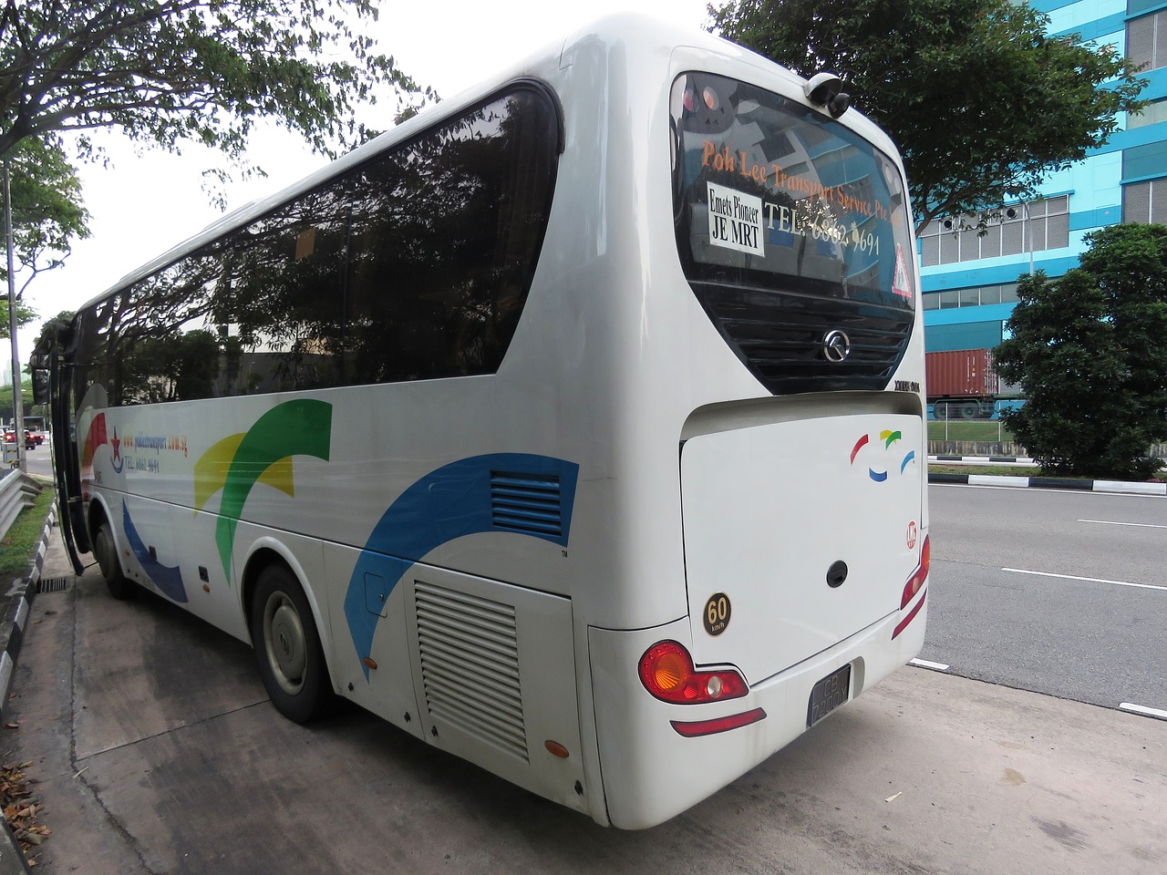 bus bus stop singapore free photo