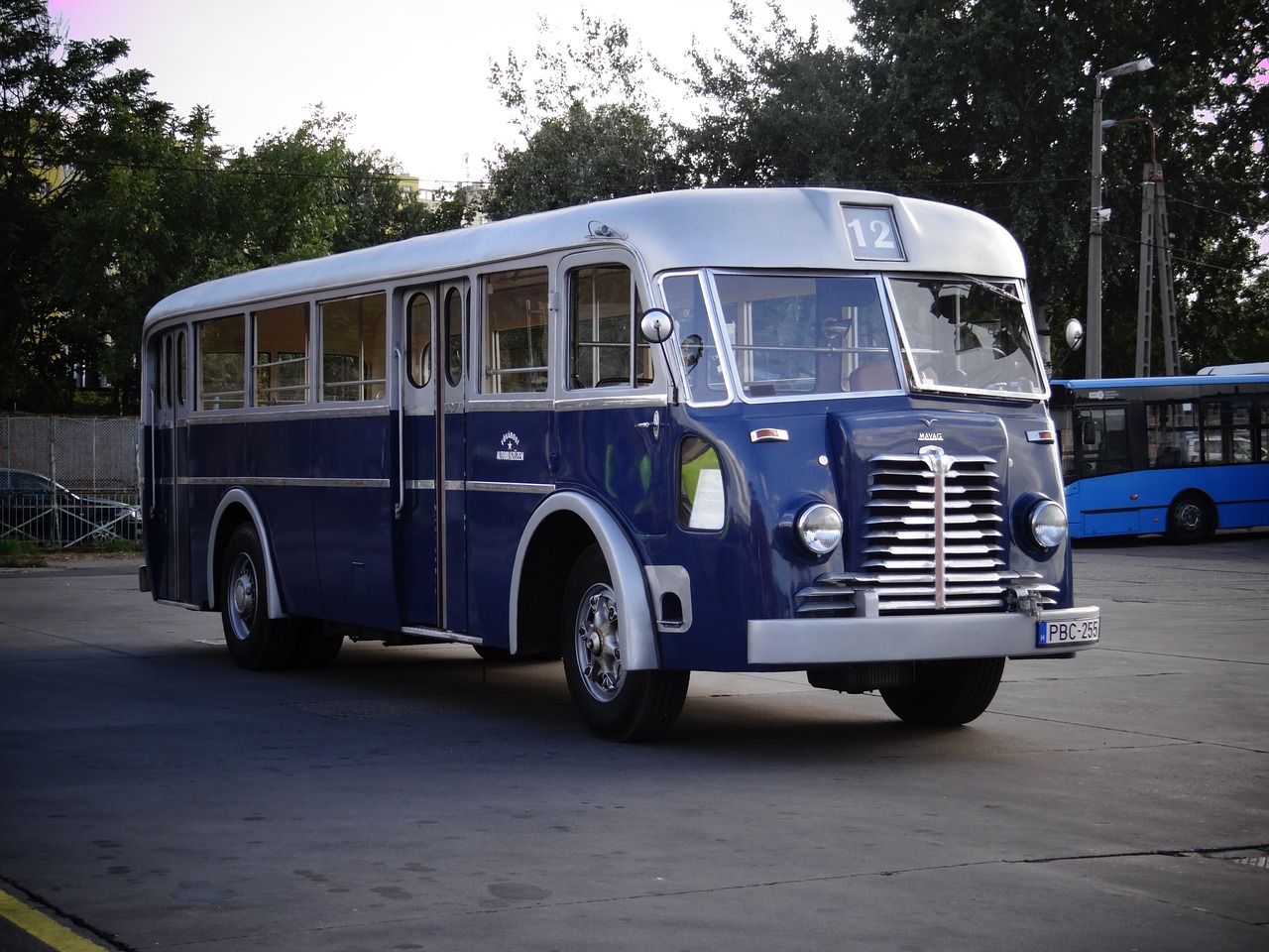 Soviet bus. Старые автобусы. Ретро автобус. Красивые советские автобусы. Туристические автобусы СССР.